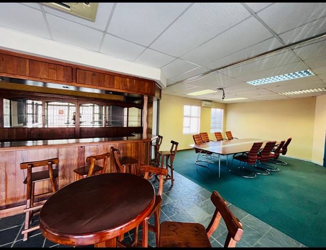 840M² OFFICE FOR SALE IN NOORDWYK
